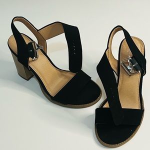 Platform sandals